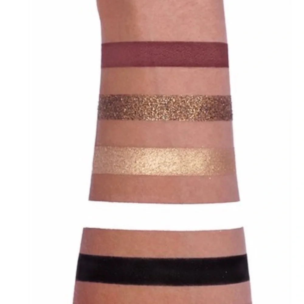 ILLUMINATI - ILLUMINATI X ISA Eyeshadow Palette..